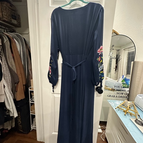 Brand New Lulus Dress - Picture 2 of 5